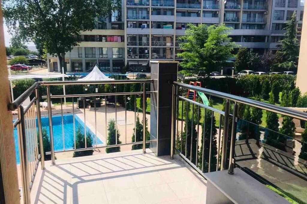 Vip Vision - 214 Entire Flat 2 Beds Two Baths *